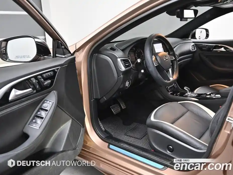 Infiniti Q30 2017 2.0 Автомат в Москве № 256154, фото 11