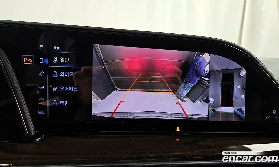 Cadillac Escalade 2023 6.2 Автомат в Москве № 256475, фото 7