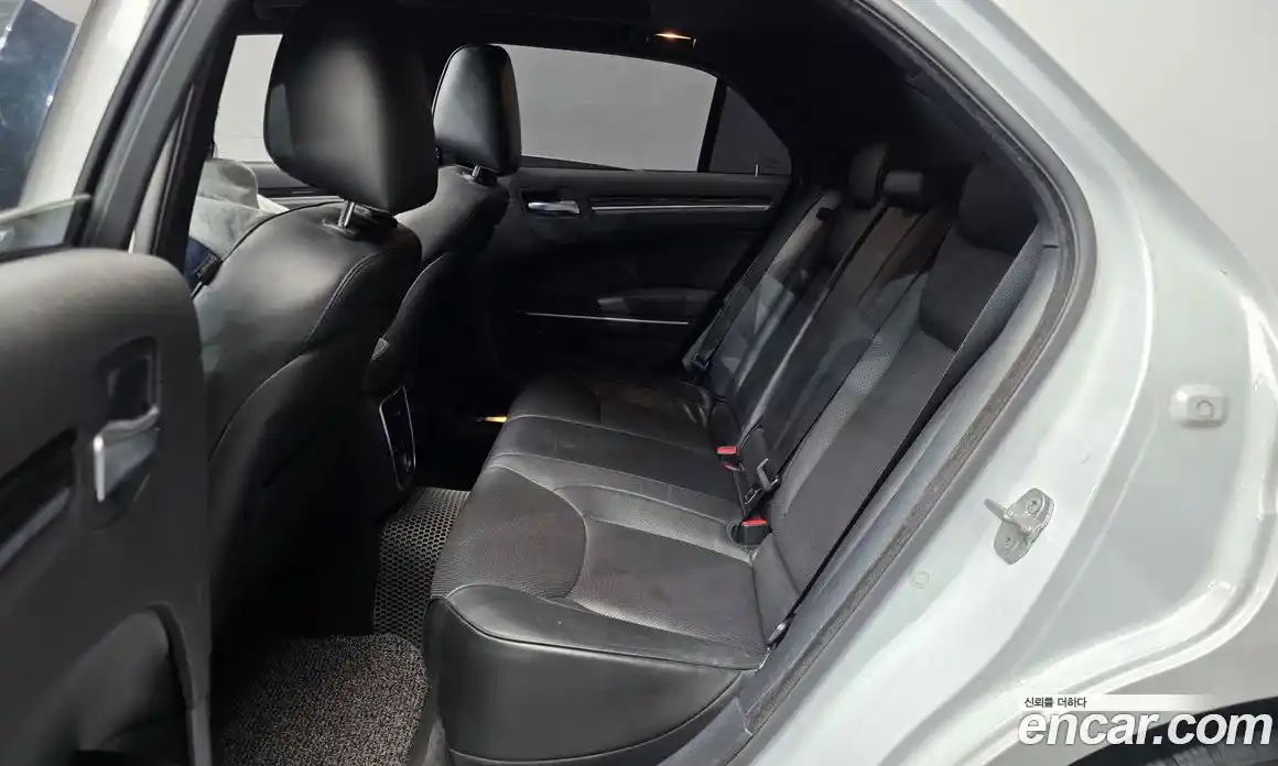 Chrysler 300C 2013 3.0 Автомат в Москве № 256754, фото 12