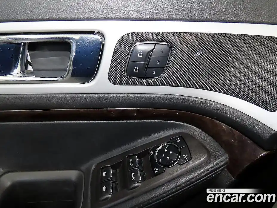 Ford Explorer 2015 3.5 Автомат в Москве № 282244, фото 13