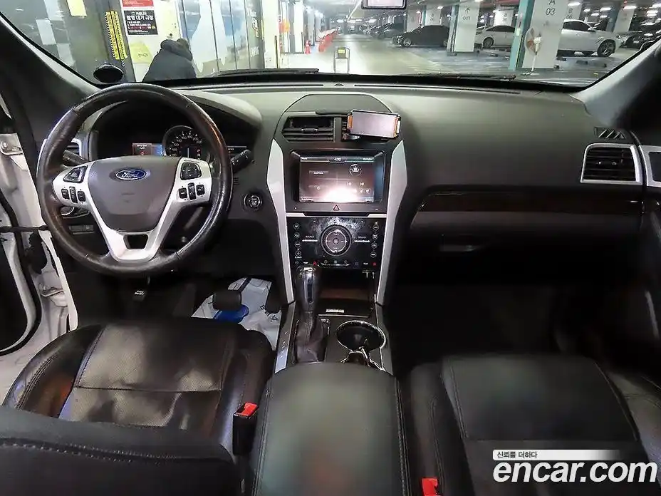 Ford Explorer 2015 3.5 Автомат в Москве № 282244, фото 10