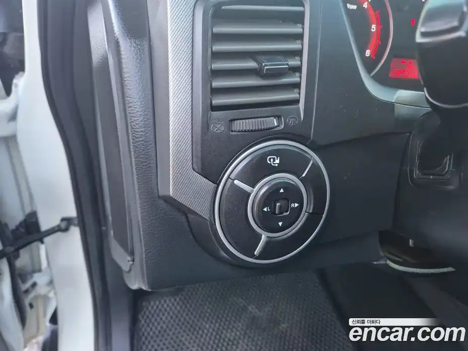 SsangYong Korando 2014 2.0 Автомат в Москве № 30085, фото 11