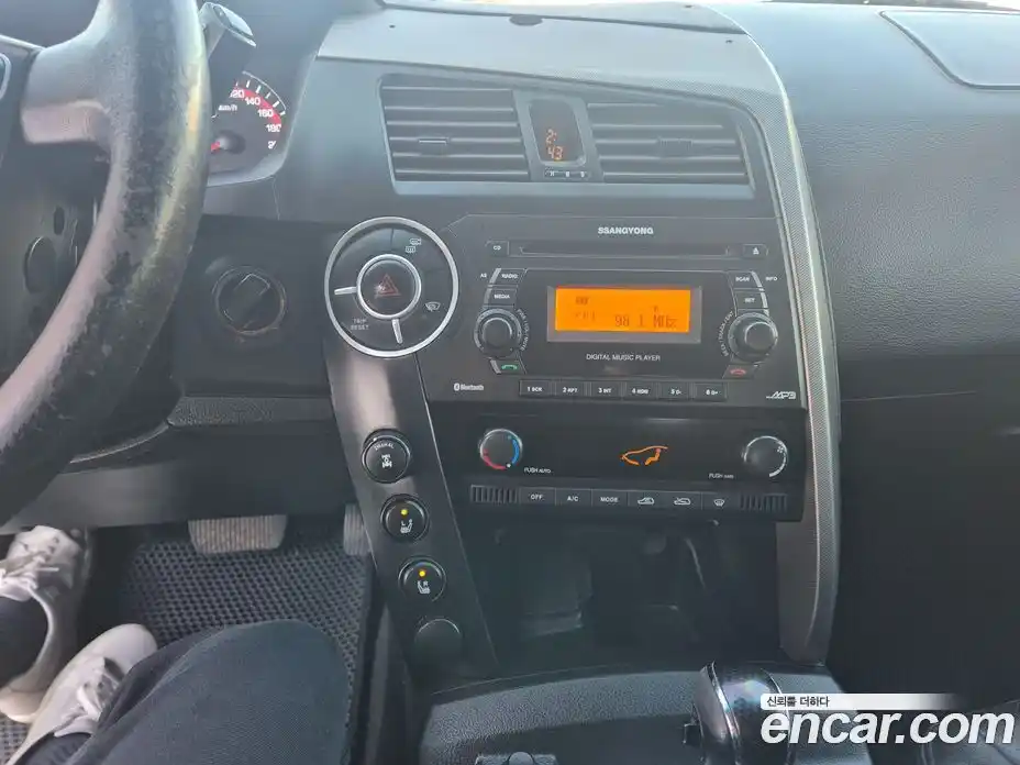 SsangYong Korando 2014 2.0 Автомат в Москве № 30085, фото 15