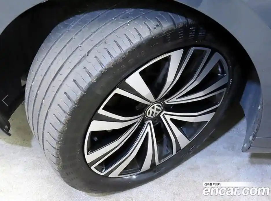 Volkswagen Arteon 2019 2.0 Автомат в Москве № 301781, фото 20