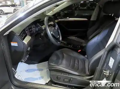 Volkswagen Arteon 2019 2.0 Автомат в Москве № 301781, миниатюра 6