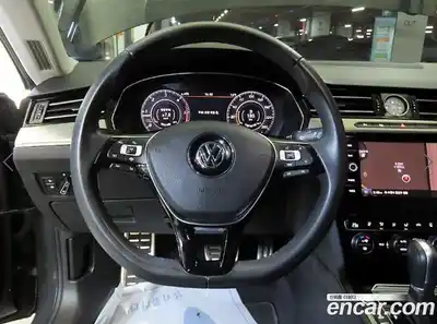 Volkswagen Arteon 2019 2.0 Автомат в Москве № 301781, миниатюра 8