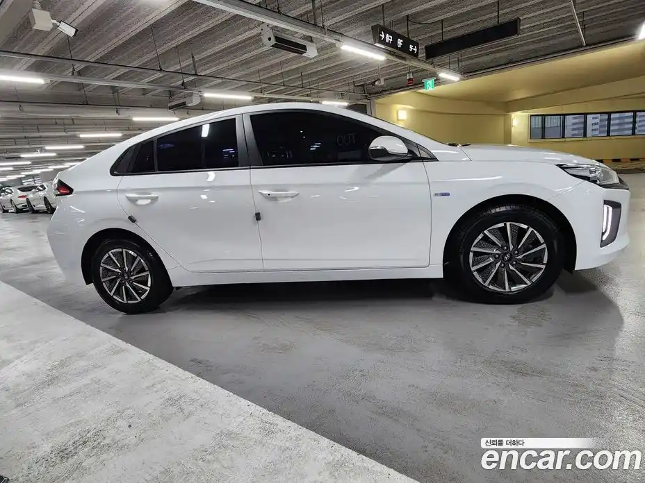 Hyundai Ioniq 2020 Автомат в Москве № 318314, фото 14