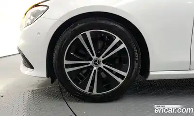 Mercedes-Benz E-Class 2021 2.0 Автомат в Москве № 325100, миниатюра 12