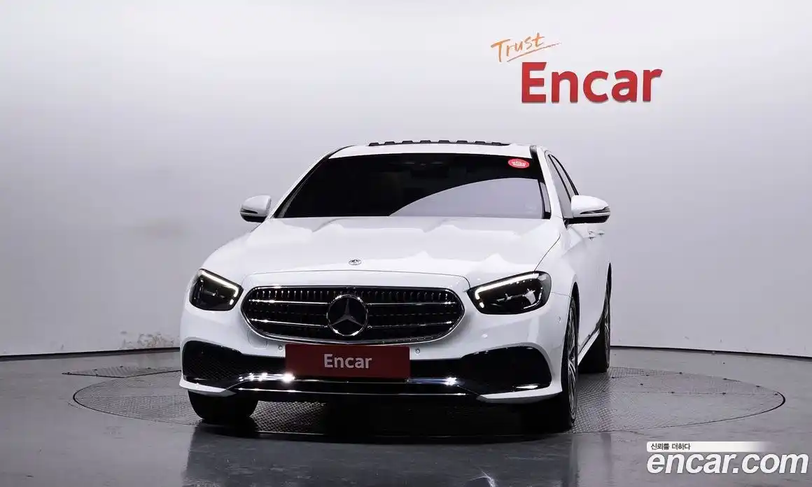 Mercedes-Benz E-Class 2021 2.0 Автомат в Москве № 325100, фото 13