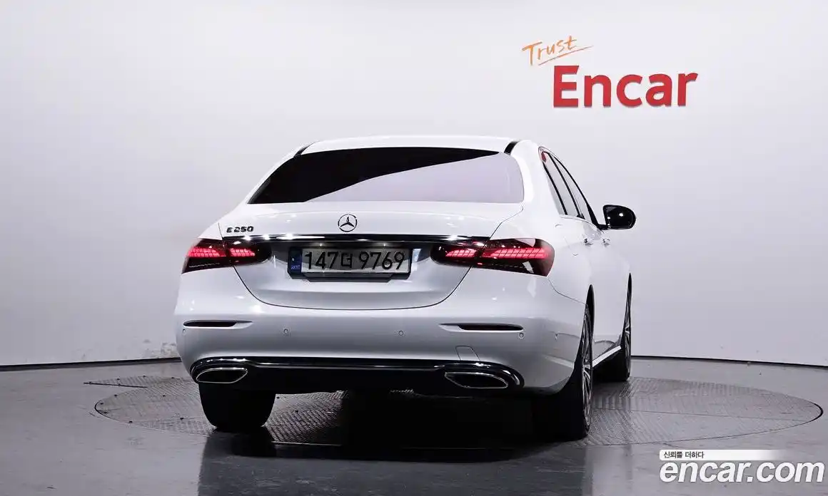 Mercedes-Benz E-Class 2021 2.0 Автомат в Москве № 325100, фото 6