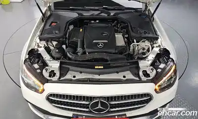 Mercedes-Benz E-Class 2021 2.0 Автомат в Москве № 325100, миниатюра 9