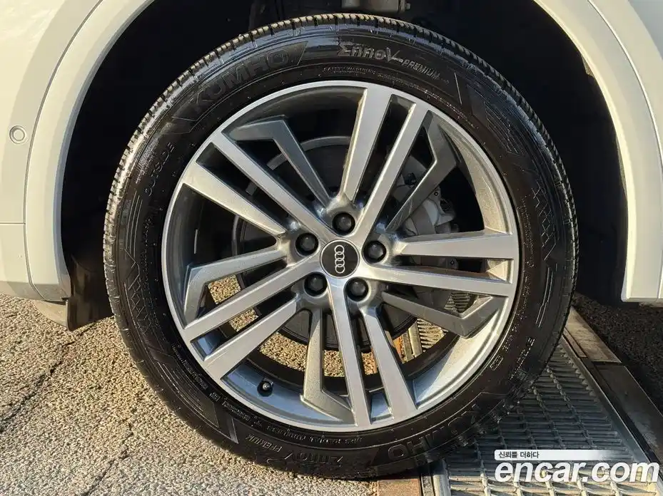 Audi Q5 2021 2.0 Автомат в Москве № 325432, фото 5