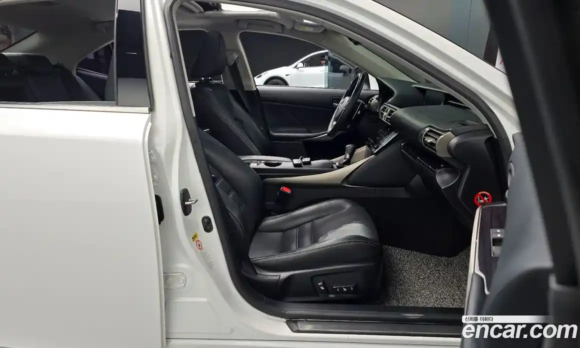 Lexus IS 2014 2.5 Автомат в Москве № 329595, фото 11