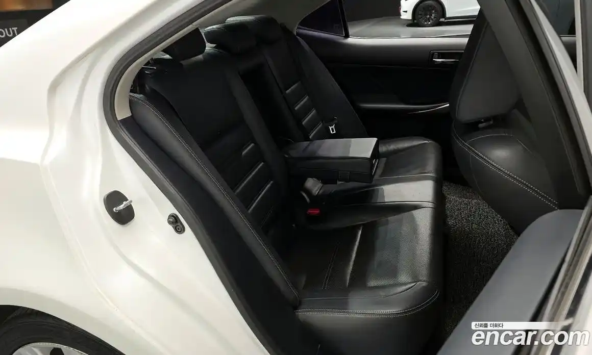 Lexus IS 2014 2.5 Автомат в Москве № 329595, фото 12