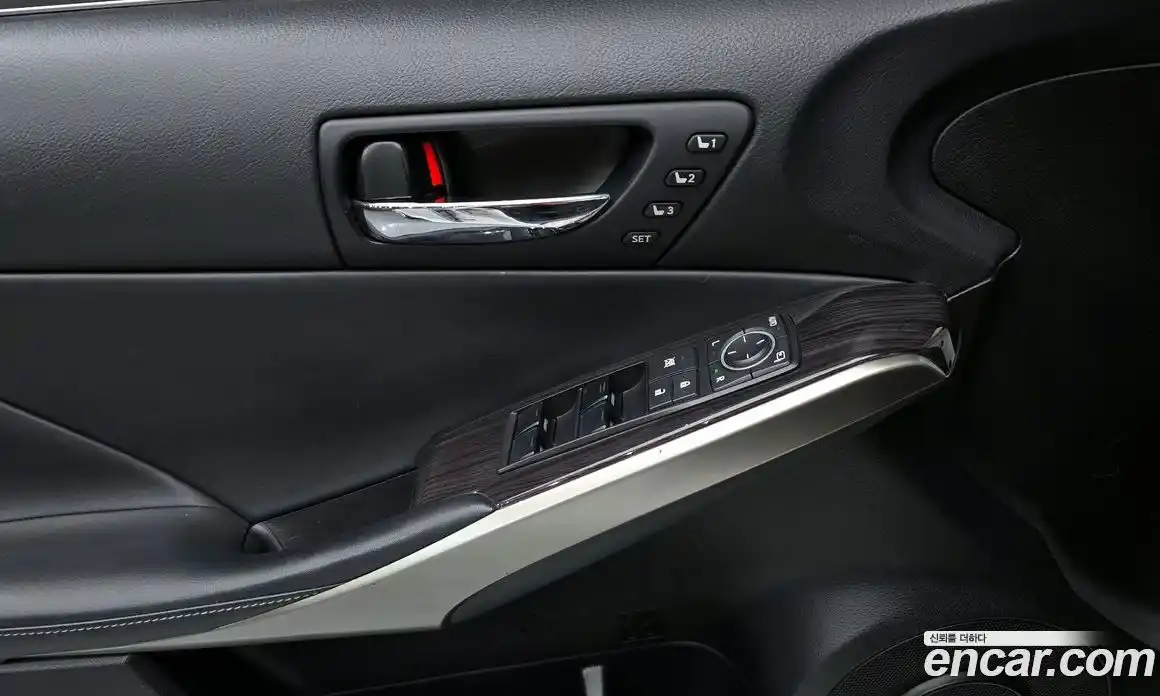 Lexus IS 2014 2.5 Автомат в Москве № 329595, фото 3