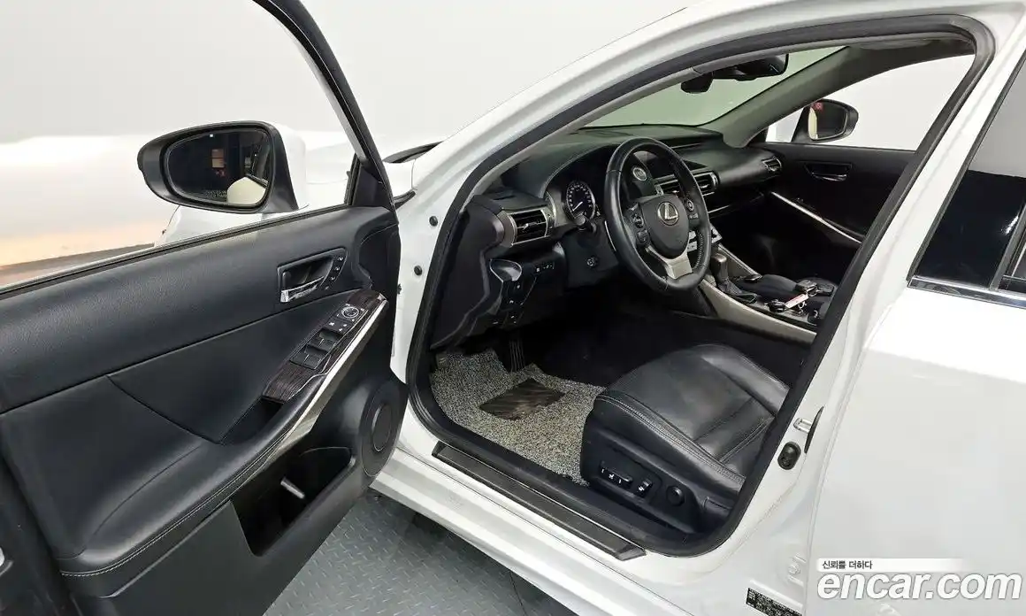Lexus IS 2014 2.5 Автомат в Москве № 329595, фото 9