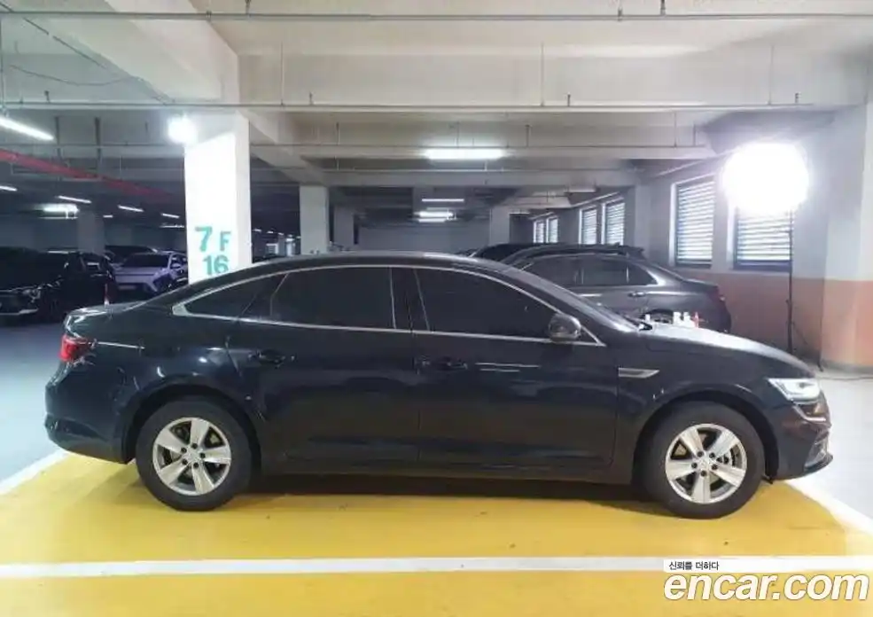 Renault SM6 2022 1.3 Автомат в Москве № 356261, фото 12