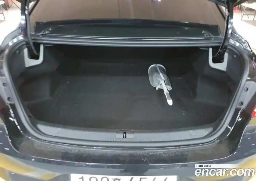 Renault SM6 2022 1.3 Автомат в Москве № 356261, фото 9