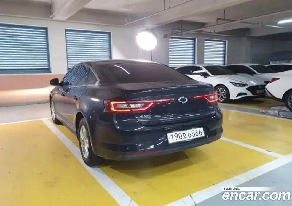 Renault SM6 2022 1.3 Автомат в Москве № 356261, фото 10