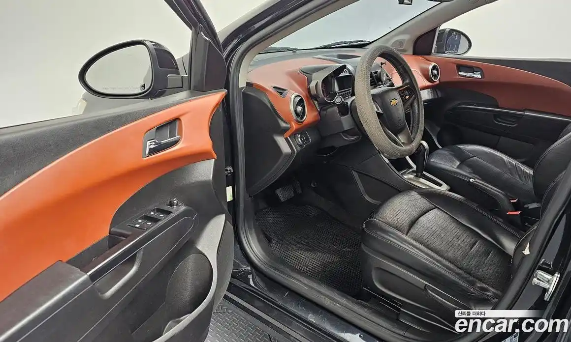 Chevrolet Aveo 2014 1.6 Автомат в Москве № 37321, фото 11