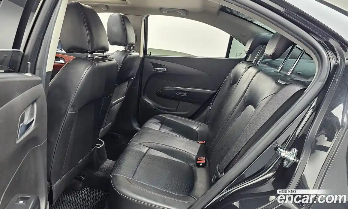 Chevrolet Aveo 2014 1.6 Автомат в Москве № 37321, фото 13