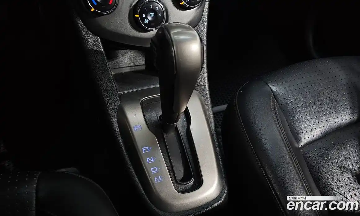 Chevrolet Aveo 2014 1.6 Автомат в Москве № 37321, фото 20