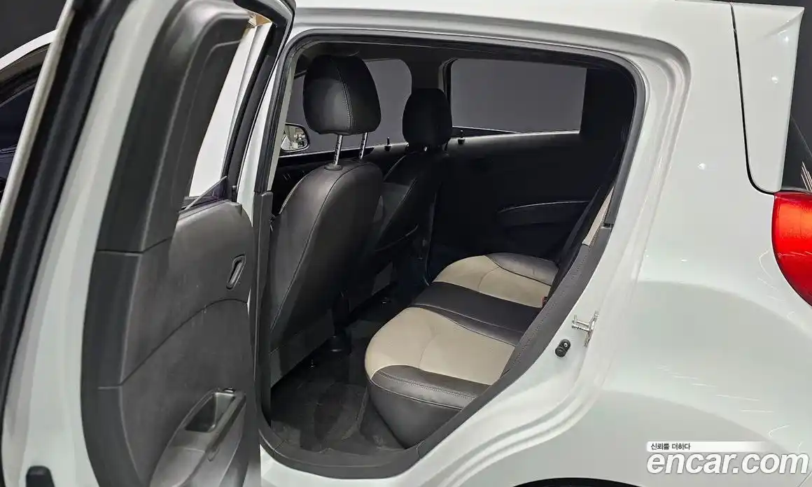 Chevrolet Spark 2015 1.0 Автомат в Москве № 39302, фото 19