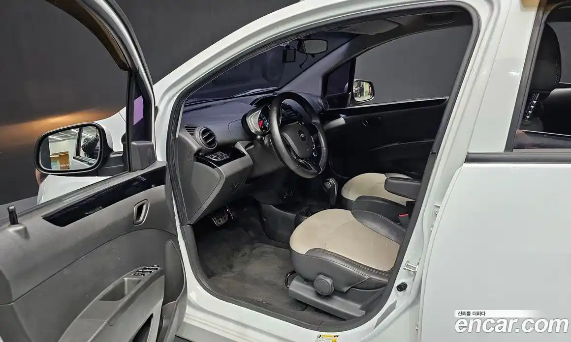 Chevrolet Spark 2015 1.0 Автомат в Москве № 39302, фото 10