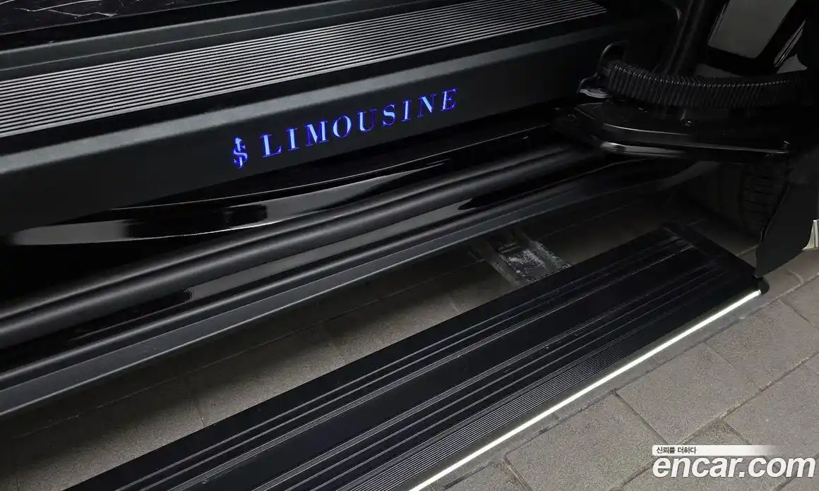 Kia Canival 2023 3.5 Автомат в Москве № 401053, фото 19