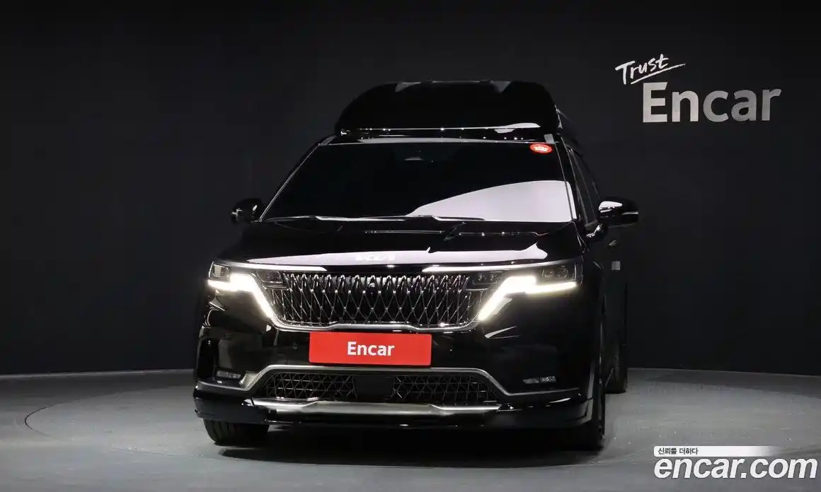 Kia Canival 2023 3.5 Автомат в Москве № 401053, фото 3