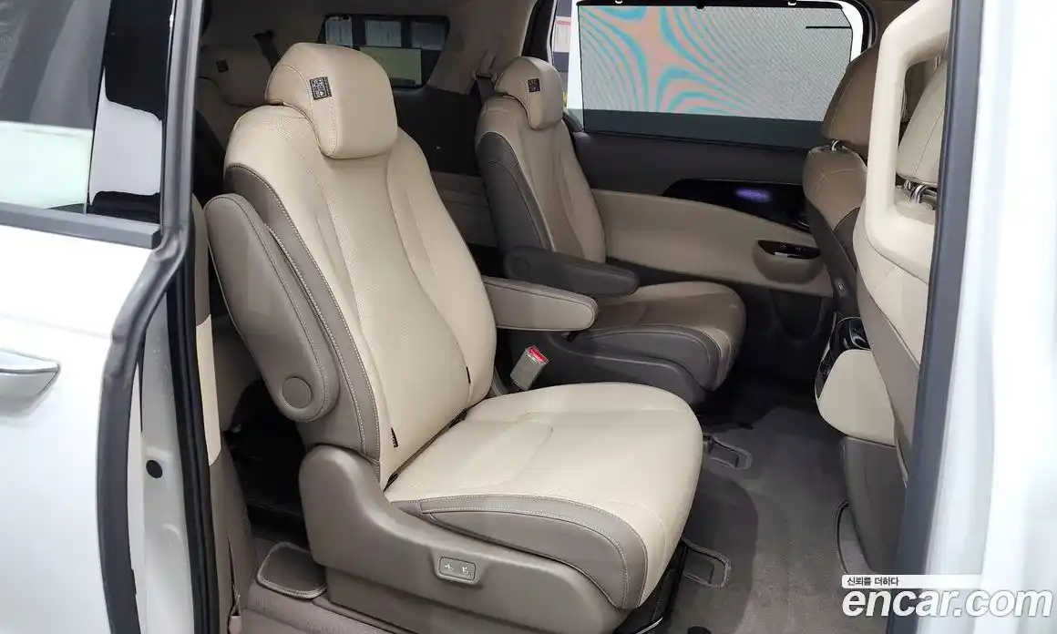 Kia Canival 2023 2.2 Автомат в Москве № 402260, фото 12