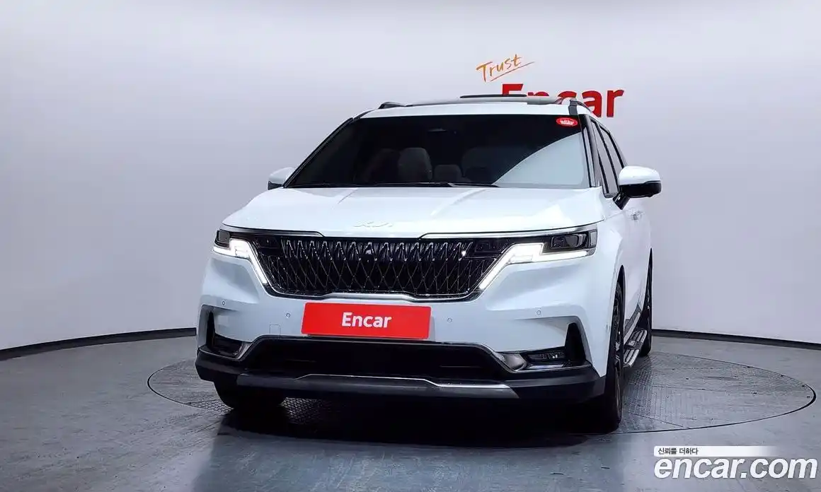 Kia Canival 2023 2.2 Автомат в Москве № 402260, фото 3