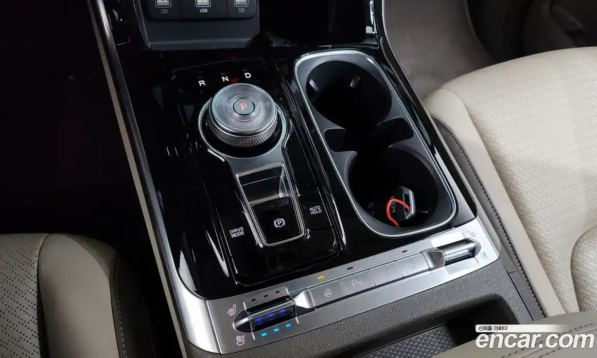 Kia Canival 2023 2.2 Автомат в Москве № 402260, фото 9