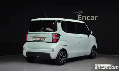 Kia Ray 2023 1.0 Автомат в Москве № 404145, миниатюра 2