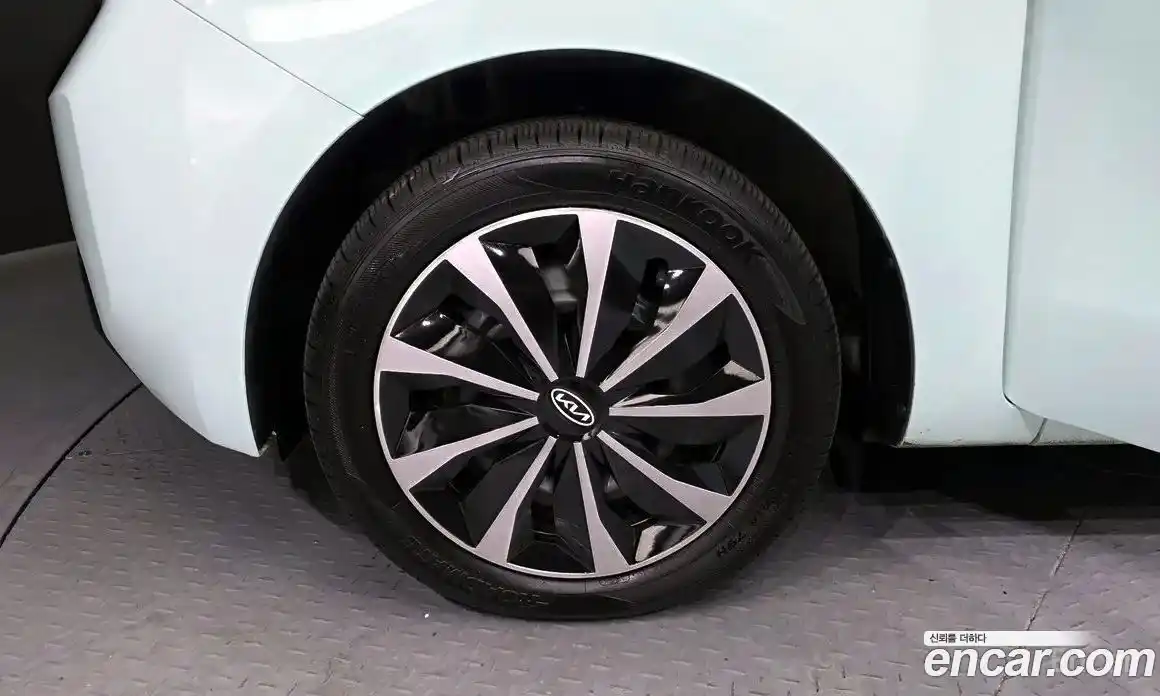 Kia Ray 2023 1.0 Автомат в Москве № 404145, фото 5