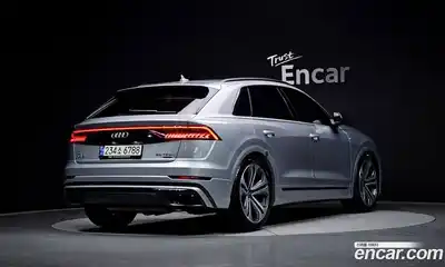 Audi Q8 2023 3.0 Автомат в Москве № 415026, миниатюра 2