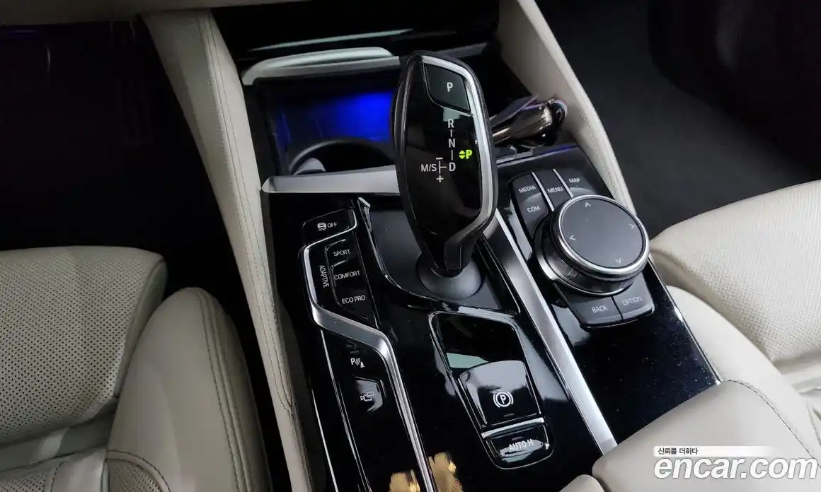 BMW 5-Series 2023 4.4 Автомат в Москве № 426155, фото 9