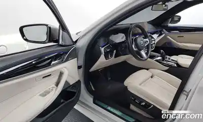 BMW 5-Series 2023 4.4 Автомат в Москве № 426155, миниатюра 10