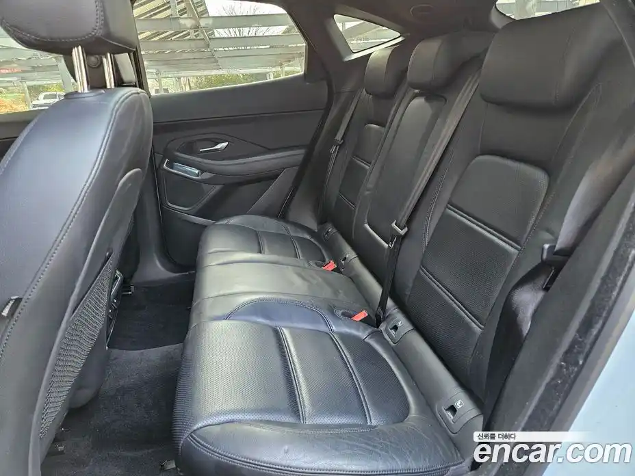 Jaguar E-Pace 2018 2.0 Автомат в Москве № 433474, фото 11