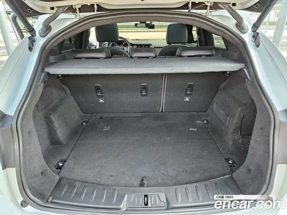 Jaguar E-Pace 2018 2.0 Автомат в Москве № 433474, фото 14