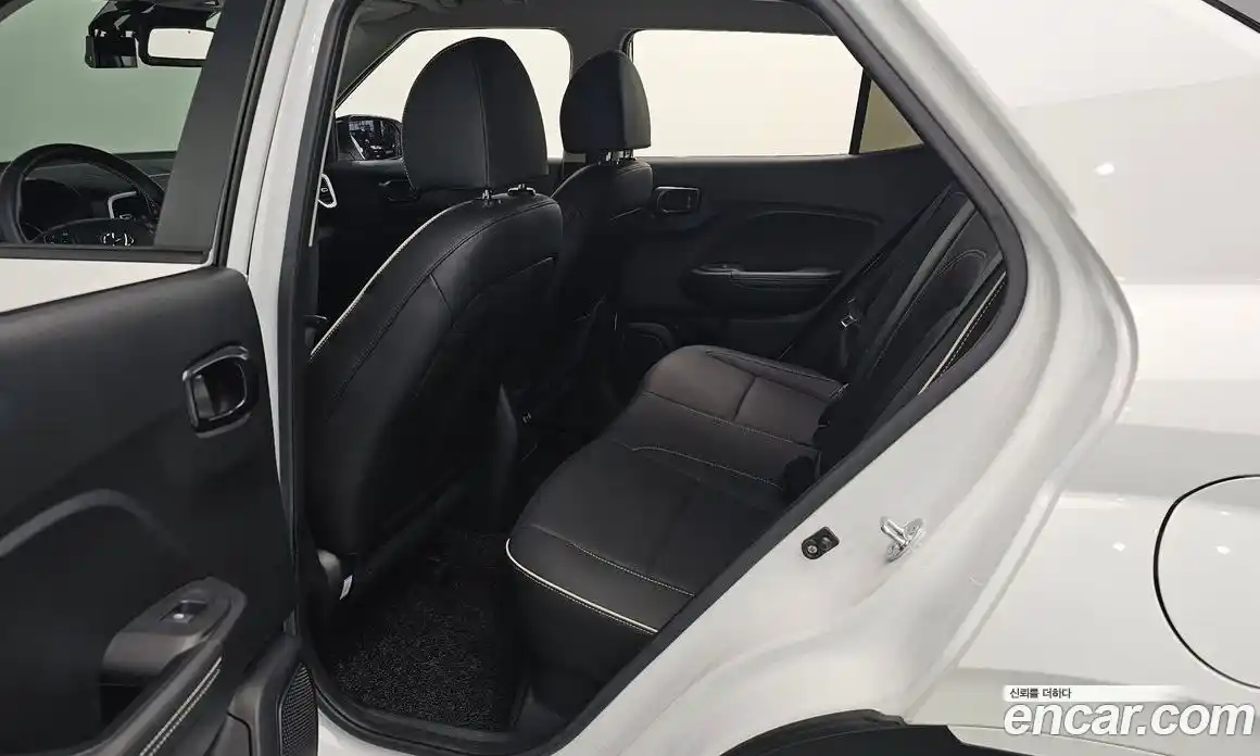 Hyundai Venue 2023 1.6 Автомат в Москве № 449238, фото 12