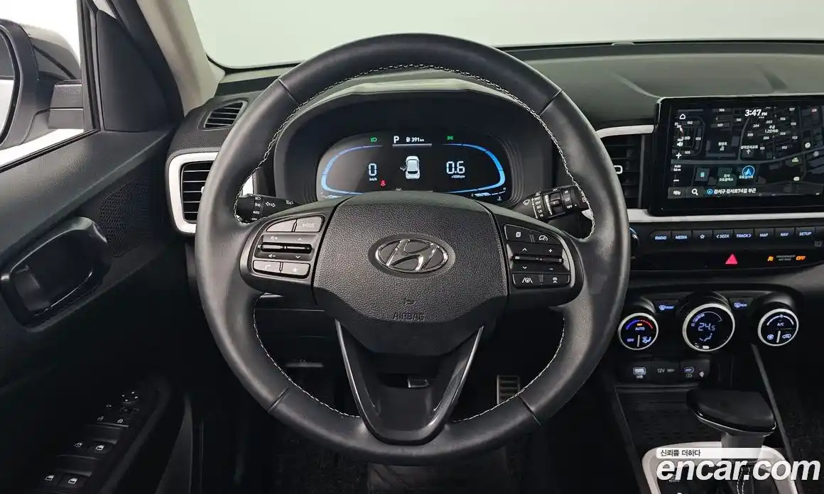 Hyundai Venue 2023 1.6 Автомат в Москве № 449238, фото 13