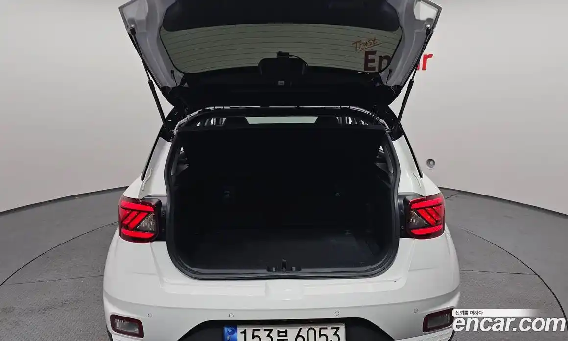 Hyundai Venue 2023 1.6 Автомат в Москве № 449238, фото 20