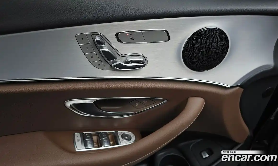 Mercedes-Benz E-Class 2021 2.0 Автомат в Москве № 466158, фото 17