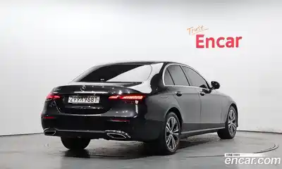 Mercedes-Benz E-Class 2021 2.0 Автомат в Москве № 466158, миниатюра 2