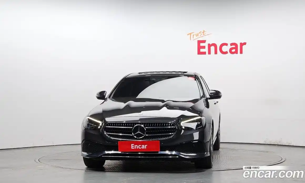 Mercedes-Benz E-Class 2021 2.0 Автомат в Москве № 466158, фото 3