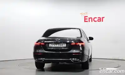 Mercedes-Benz E-Class 2021 2.0 Автомат в Москве № 466158, миниатюра 4