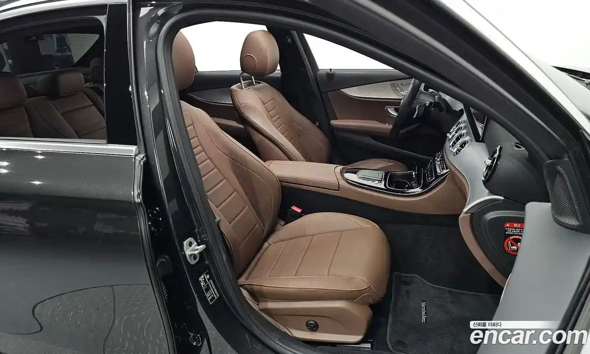 Mercedes-Benz E-Class 2021 2.0 Автомат в Москве № 466158, фото 10