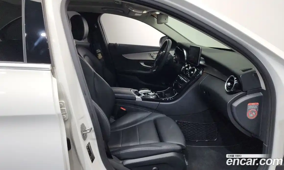 Mercedes-Benz C-Class 2018 2.0 Автомат в Москве № 466664, фото 11