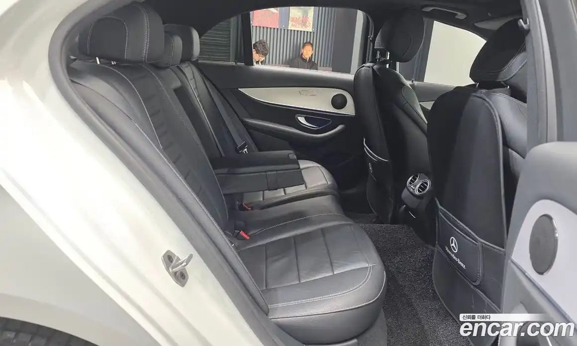 Mercedes-Benz E-Class 2021 2.0 Автомат в Москве № 467468, фото 12